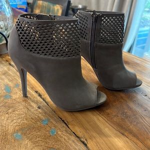 Just Fab heels, tan suede look, great condition, only worn once